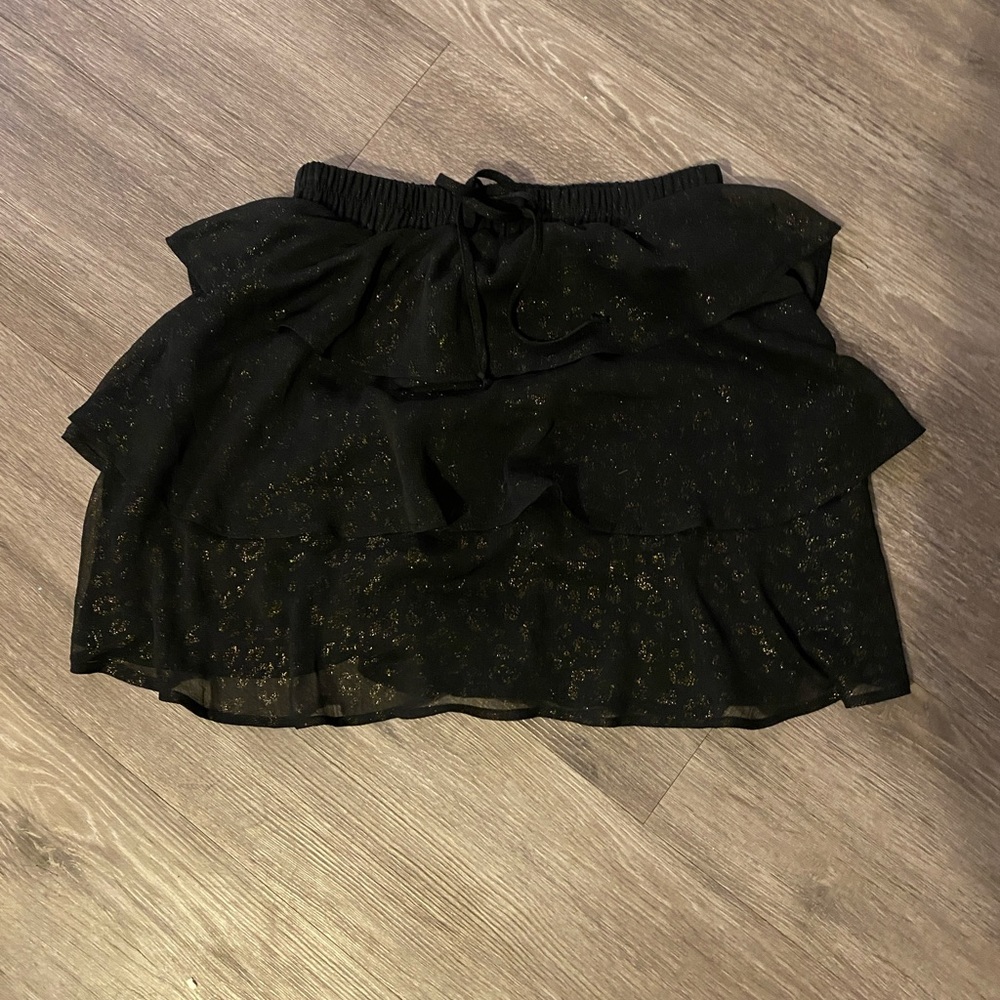 Black skirt with gold leopard print